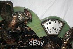 1920/1930 Pendule SCULPTURE ART DECO Coqs Combattants Regule marbre Clock