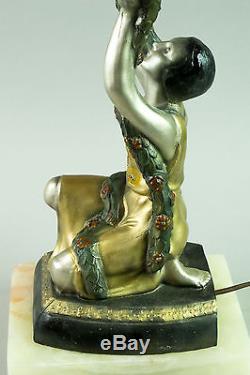 1940 LAMPE ART DECO STATUE SCULPTURE EN REGULE SPELTER