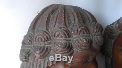 2 SCULPTURES EN NOYER TAILLE DIRECTE COUPLE ANTAISAKA MADAGASCAR vers 1920