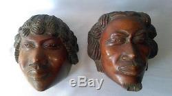 2 SCULPTURES EN NOYER TAILLE DIRECTE COUPLE ANTAISAKA MADAGASCAR vers 1920