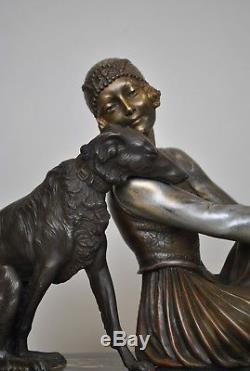 A Godard, Femme Au Barzoï, Sculpture Signée, Art Déco, XXème Siècle