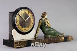 Art Déco Cryselephantine Sculpture Statue Horloge Signée Menneville