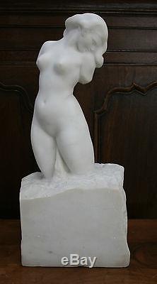 Amédéo GENNARELLI Femme nue Sculpture en marbre de Carrare Art Déco