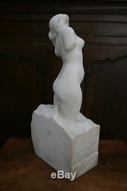 Amédéo GENNARELLI Femme nue Sculpture en marbre de Carrare Art Déco