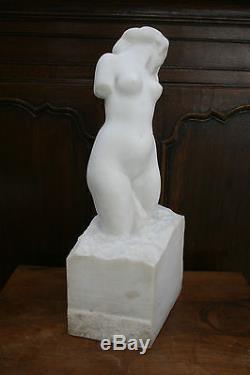 Amédéo GENNARELLI Femme nue Sculpture en marbre de Carrare Art Déco