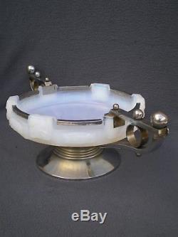 Ancienne coupe en verre opalecent art deco 1930 cente de table sculpture relief