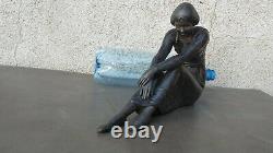 Ancienne grande sculpture ART DECO en régule jeune femme assise à la panthère