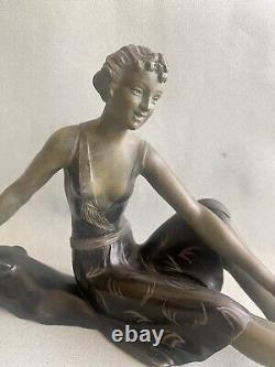 Ancienne sculpture art deco 1930 LIMOUSIN femme tapis peau panthere woman statue
