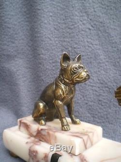 Ancienne sculpture art deco fille au chien bouledogue français antique statue