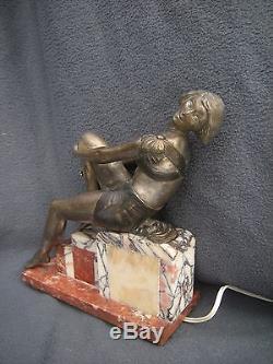 Ancienne veilleuse lampe sculpture art deco 1930 femme antique woman statue lamp
