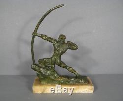 Archer Sculpture Bronze Signée Guero / Bronze Art Déco Guerrier Tireur A L' Arc