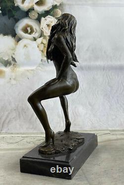 Art Déco Chair Femelle Signée Original Bronze Sculpture Fonte Figurine Ouvre