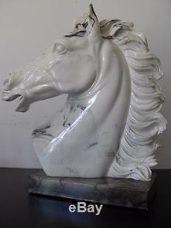 Art Déco Sculpture Grand buste de cheval en marbre