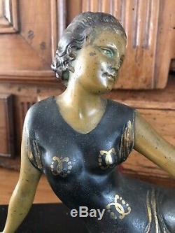 Belle statue sculpture en régule Art Deco dame sur socle marbre noir vers 1930