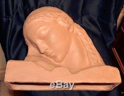 Buste en terre cuiteFemme à la nattesculpture art-déco de GENNARELLi 1881-1943