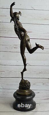 Chair Flying Bronze Statue Marbre Sculpture Art Déco Romain Mythique Solde