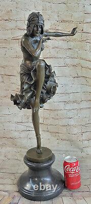 D H Chiparus Art Déco Bronze Sculpture Femme En Robe Figurine
