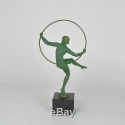Danseuse au cerceau, sculpture signé Briand (M Bouraine) art déco, XXème siècle
