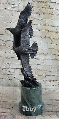 En Bronze Statue Sculpture De Deux Eagles Art Déco Fabriqué Par'Lost' Cire Vert