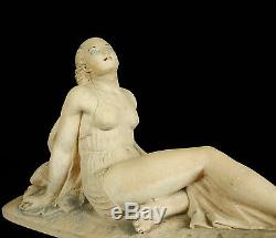 Femme à la plage en maillot de bain sculpture art-déco c1930 Woman in swimsuit