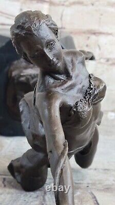 Grand Art Déco Sculpture Femelle Danseuse Sur Marbre Base - Bronze Statue