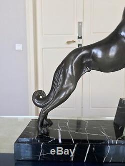 Grande sculpture Art Déco Lévrier régule marbre onyx Décoration animalier statue