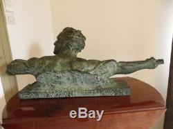 Grande sculpture en plâtre patiné bronze époque art déco longueur 106 cm