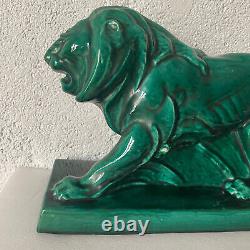 Grande sculpture lion LEJAN LE JAN 1930 en ceramique ancien art deco 45 CM