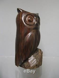 Hibou en bois sculpté art déco. Macassar. Sculpture animalière