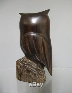 Hibou en bois sculpté art déco. Macassar. Sculpture animalière