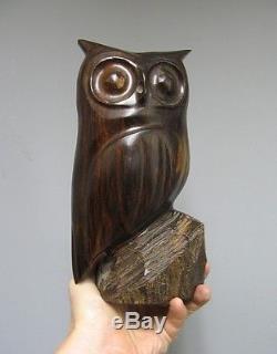 Hibou en bois sculpté art déco. Macassar. Sculpture animalière