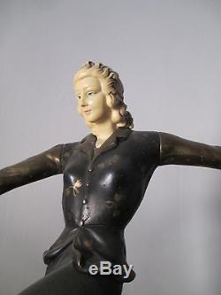 Immense Statue sculpture chryséléphantine Art Déco 1925 femme aux dobermans 91cm