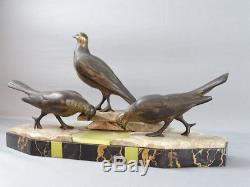 Jolie sculpture Art Déco vers 1930 groupe de pigeons G. Arisse