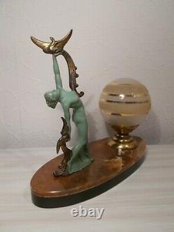 Lampe veilleuse art deco 1950 sculpture femme nue statuette style max le verrier