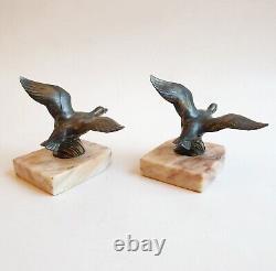 Paire Serre-livres Sculpture Animal Oiseaux Canard Au Vole Régule Art Deco