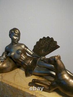 Pendule horloge art deco 1930 J. SALVADO statue sculpture femme au chien levrier