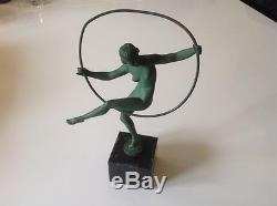 SCULPTURE ART DECO (LA DANSEUSE AU CERCEAU) SIGNE BRIAND / M BOURAINE