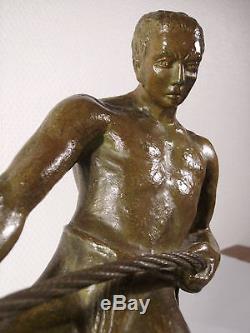 Sculpture Statue Art Deco Salvator Riolo Athlete En Fonte D'art Et Marbre