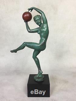 Sculpture Art Déco (1920-1930) Signée Briand La Danseuse Au Ballon