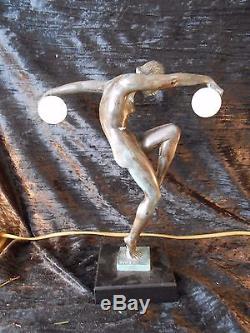 Sculpture Femme régule Danseuse aux boules signé Denis Max le Verrier Art déco