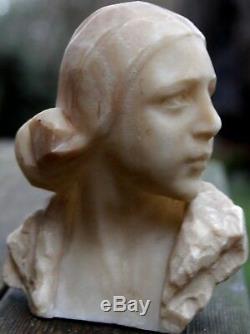 Sculpture art déco signée G. DIL ROSSO en albâtre ou marbre blanc