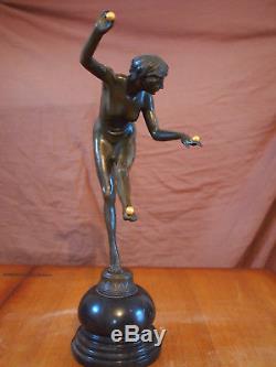 Sculpture bronze jongleuse Art deco signé Colinet statue nue