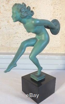 Sculpture danseuse aux cymbales patine verte Max Le Verrier signé Garcia