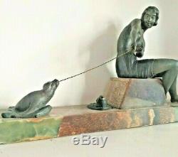 Sculpture décorative animalière élégante dresseuse otarie régule Art Déco 1925