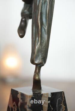 Sculpture en bronze Danseuse Art Nouveau / Art Deco Signée Charles Muller