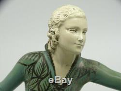 Sculpture femme à l'oiseau Art Déco sculpture statue by J. Roggia 1925's