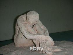 Sculpture femme assise art déco terre cuite signée LP