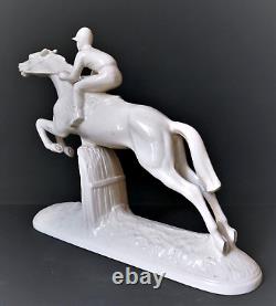 Sculpture statue cheval équestre Art Déco Jockey Faïence crème Sarreguemines