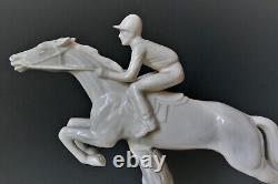 Sculpture statue cheval équestre Art Déco Jockey Faïence crème Sarreguemines