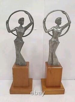 Serre livres sculpture aluminium zinc femme trophee no bronze style Art deco